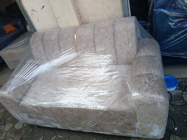 Canapé moderne et confortable