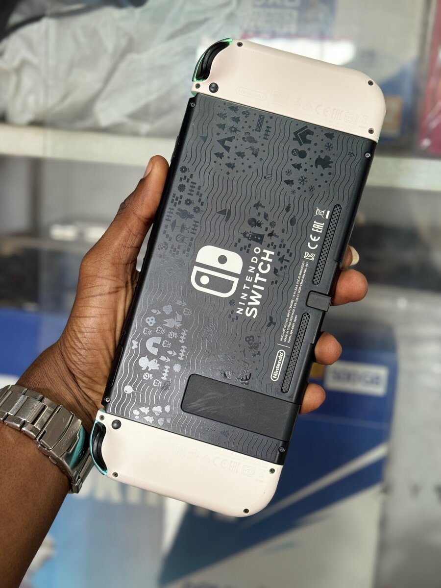 Nintendo switch + animalCrossing