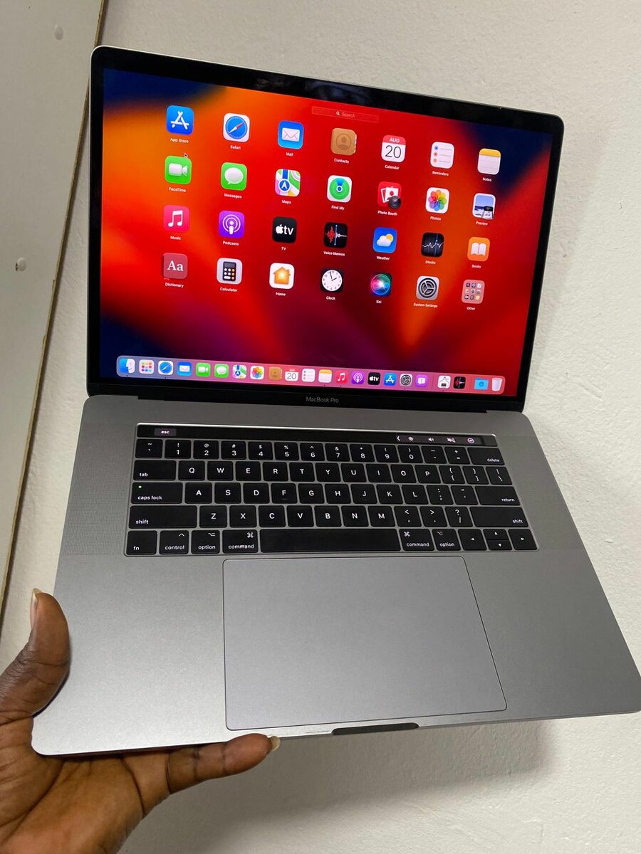 MACBOOK PRO 15 TOUCHBAR  2017