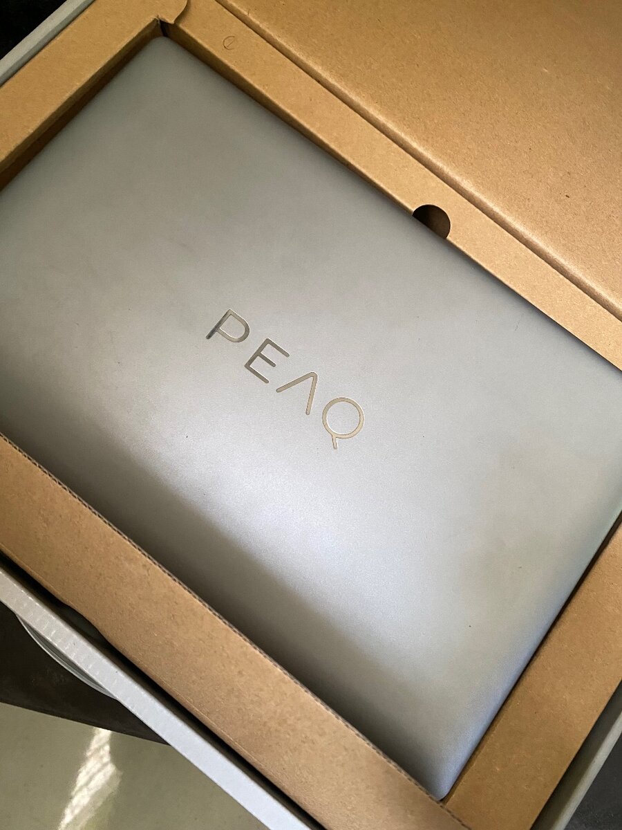 PEAQ Notebool Slim S132