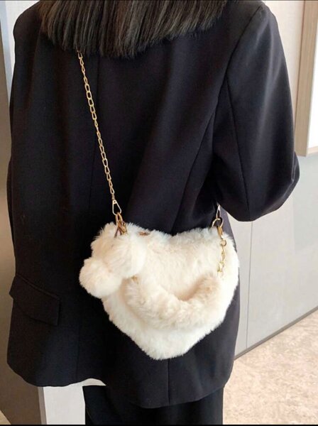 Sac à main en peluche en forme de cœur