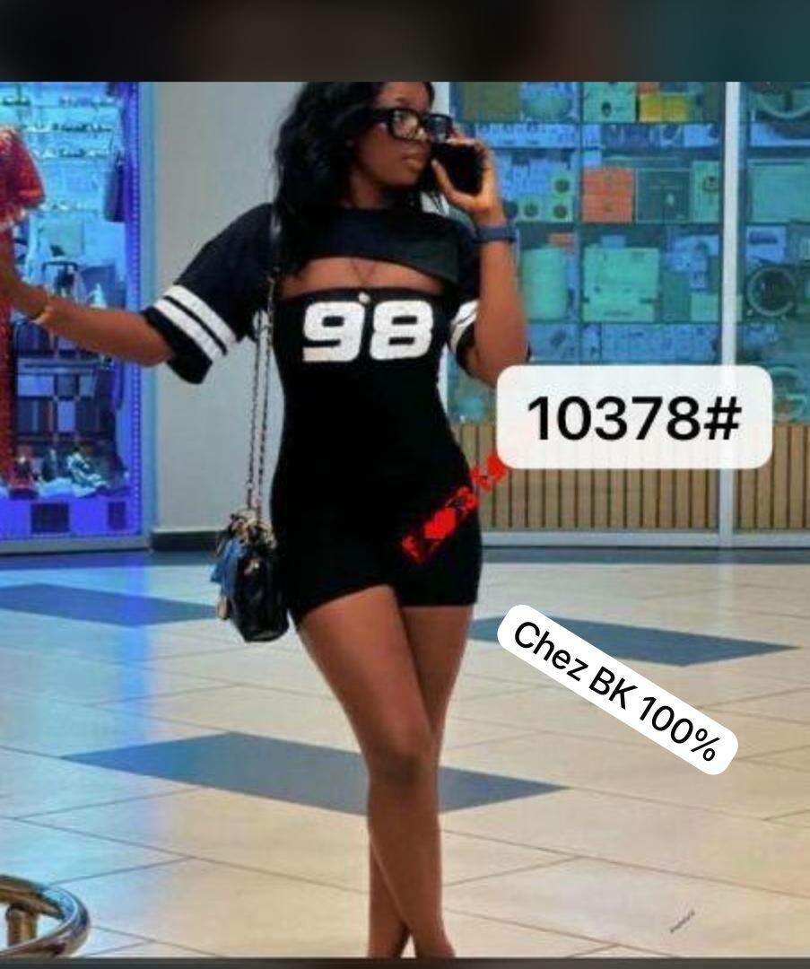 Robe rouge manches longues