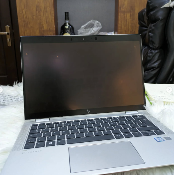 HP Elitebook 1030 G2   i5 7th Gen