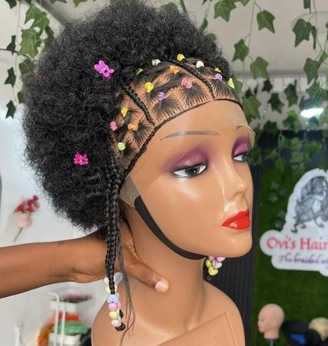 Perruque Afro avec Tresses et Perles