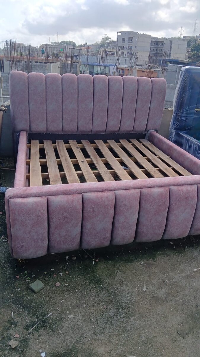 Lit 3 places capitonnées