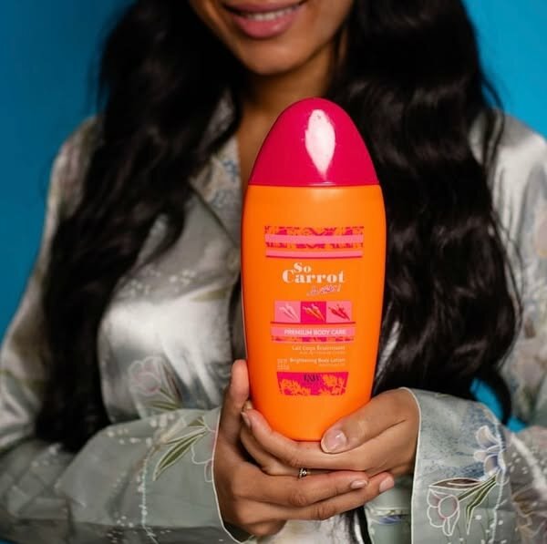 Carrot Fair & White.