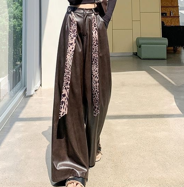 Широкие брюки из искусственной кожи