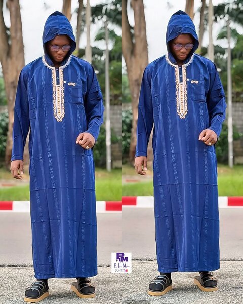 Tunique africaine bleue avec capuche