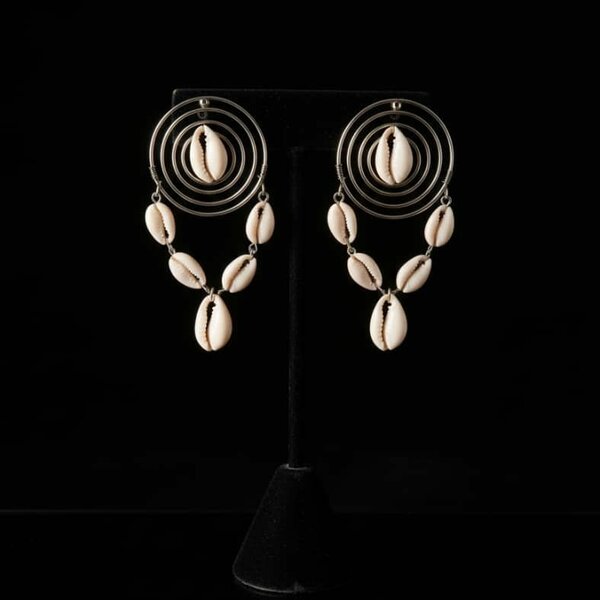 Boucle d'oreilles en cauris