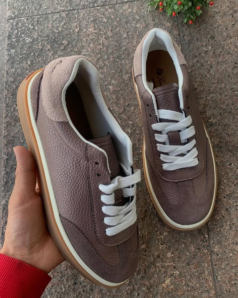 Кроссовки коричневые