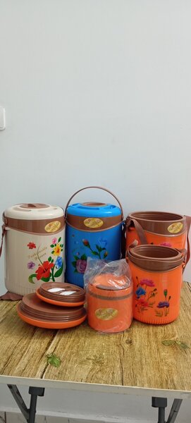 Thermos en plastique fleuri