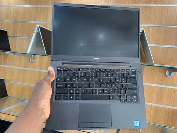 DELL LATITUDE 7300