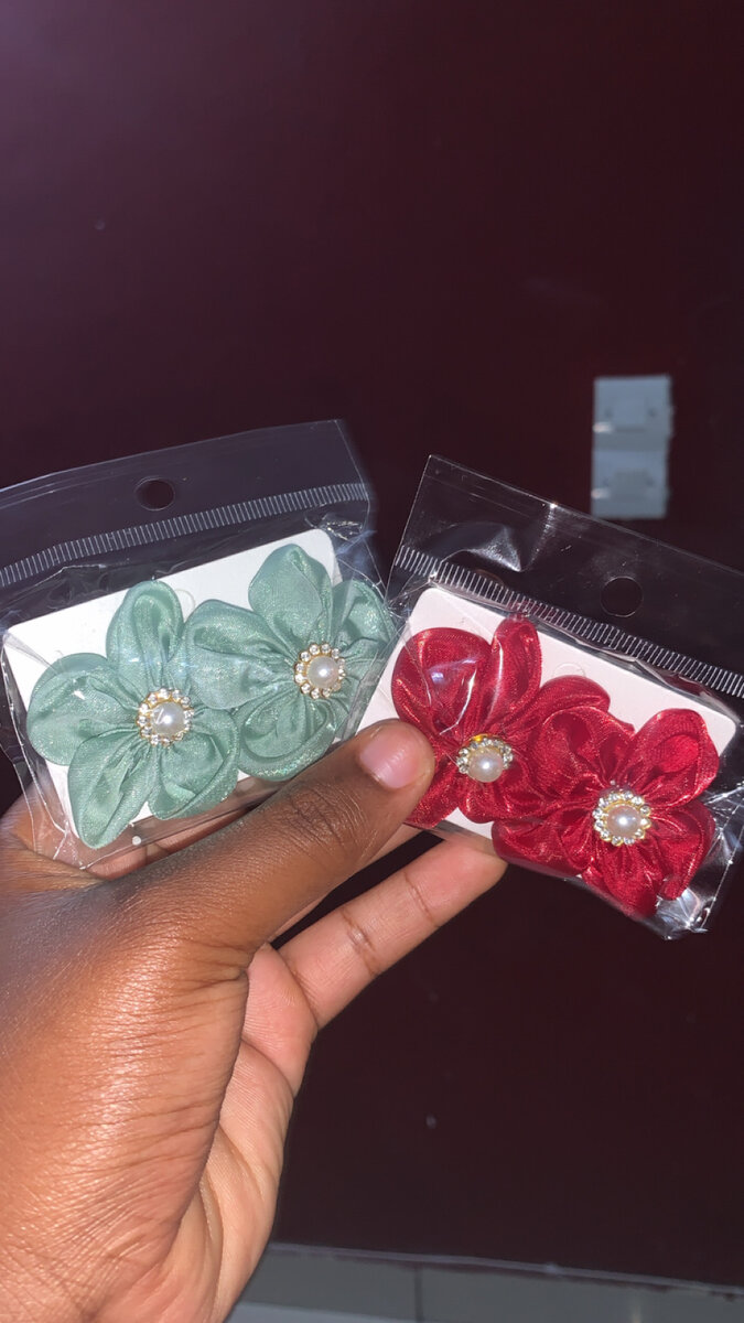 Barrettes en fleur élégantes
