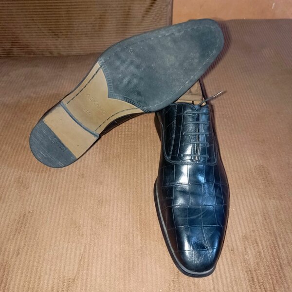 Chaussures habillées en cuir noir