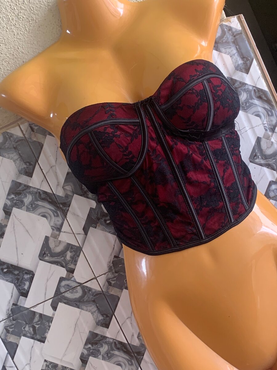 Corset bustier élégant rouge