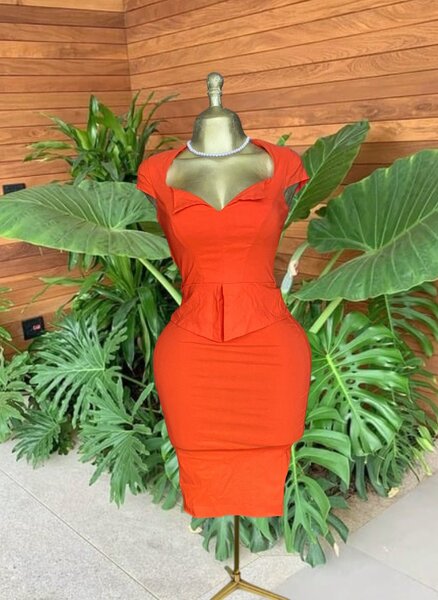 Robe moulante élégante femme