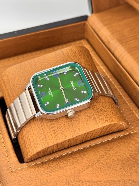 Montre Chic en Acier Inoxydable