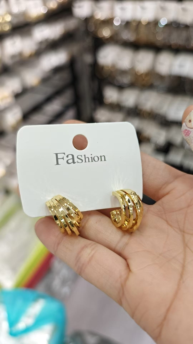 Earrings gold