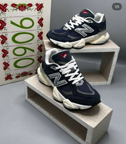 NEW BALANCE 9060