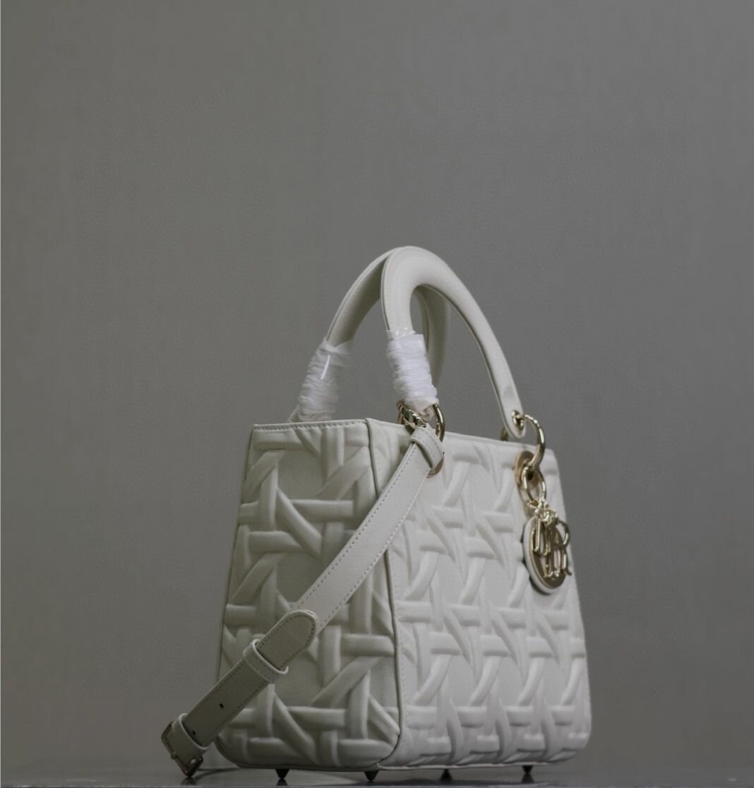 Sac à main blanc élégant