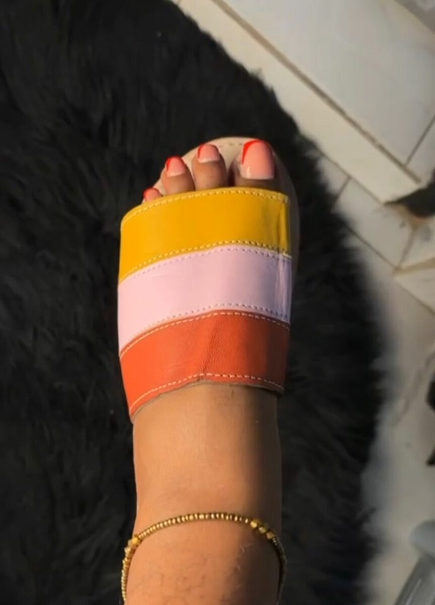 Sandales  en cuir colorées