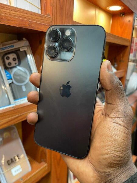 iPhone 14 Pro Max Noir