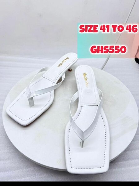Plus Size Toe Thong Slippers White