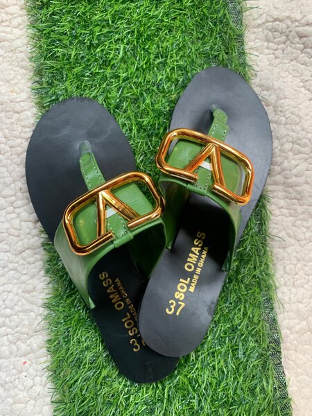 Ladies slippers