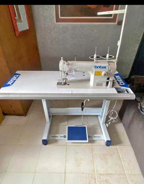 Machine à coudre industrielle Britex