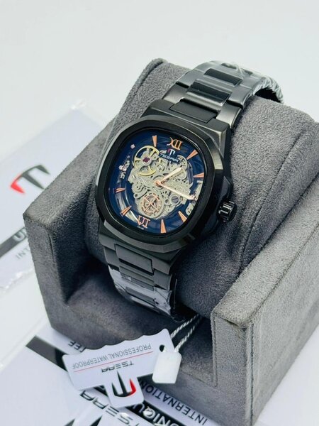 Montre Skeleton Luxe Dorée