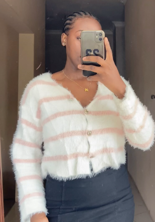  Short knitted Sweater  with buttons  size: M