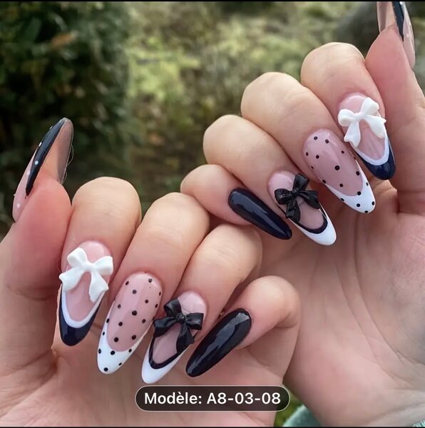 Ongles Noir et Rose