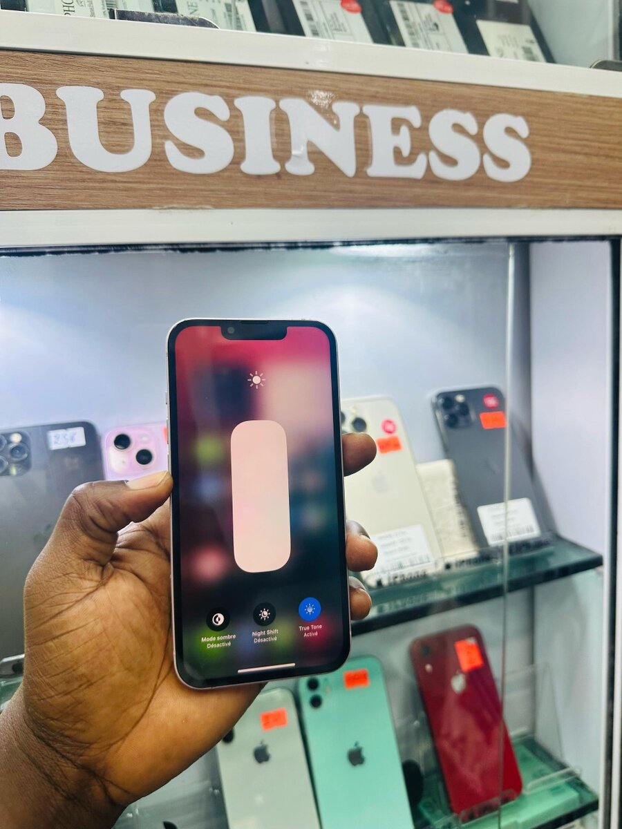 13 simple 128giga écran et bat