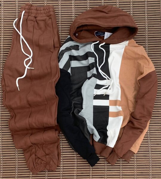 Ensemble de jogging coloré