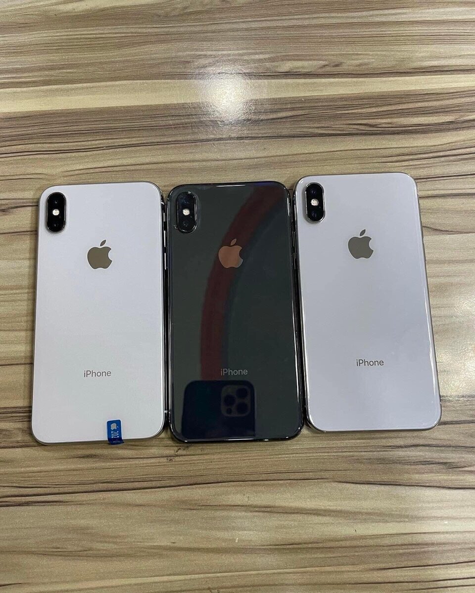 Apple iPhone X (64GB)