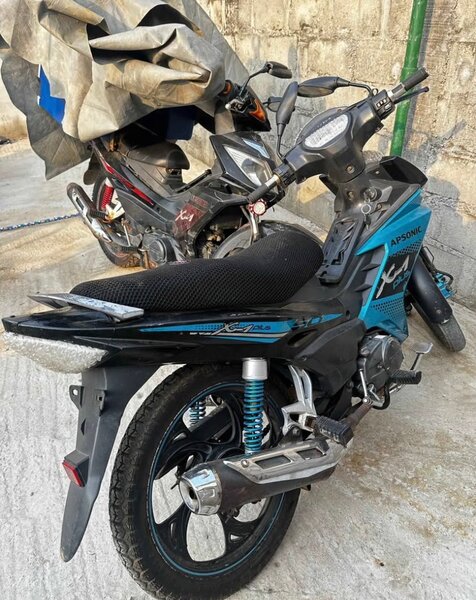 Apsonic KA moto bleu