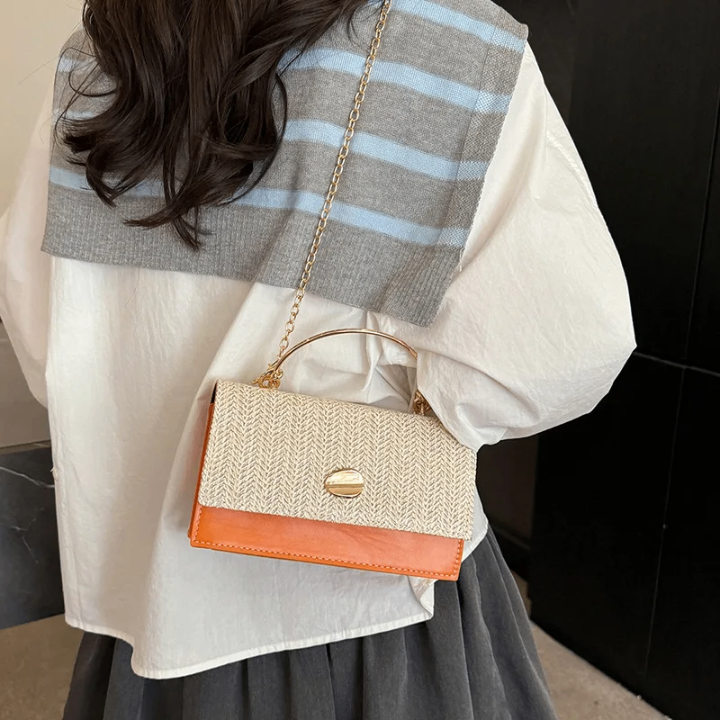 Sac à bandoulière en paille tissé