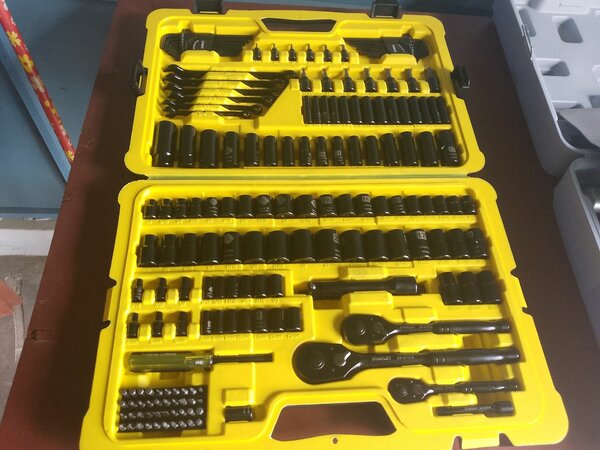 183 Stanley tools set