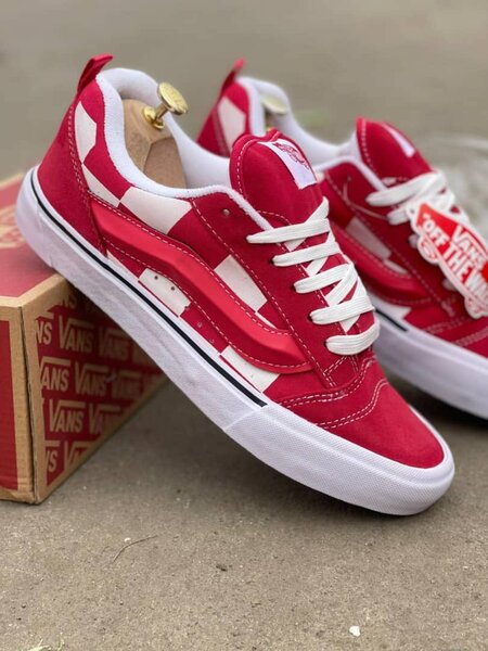 Vans Knu