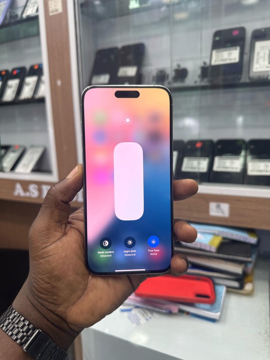 15 pro max 512giga écran chang