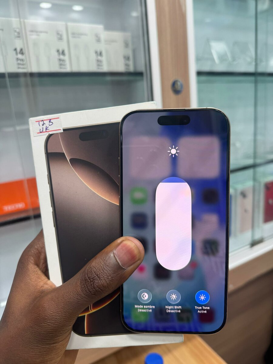 iPhone 16pro 128Go CE très pro