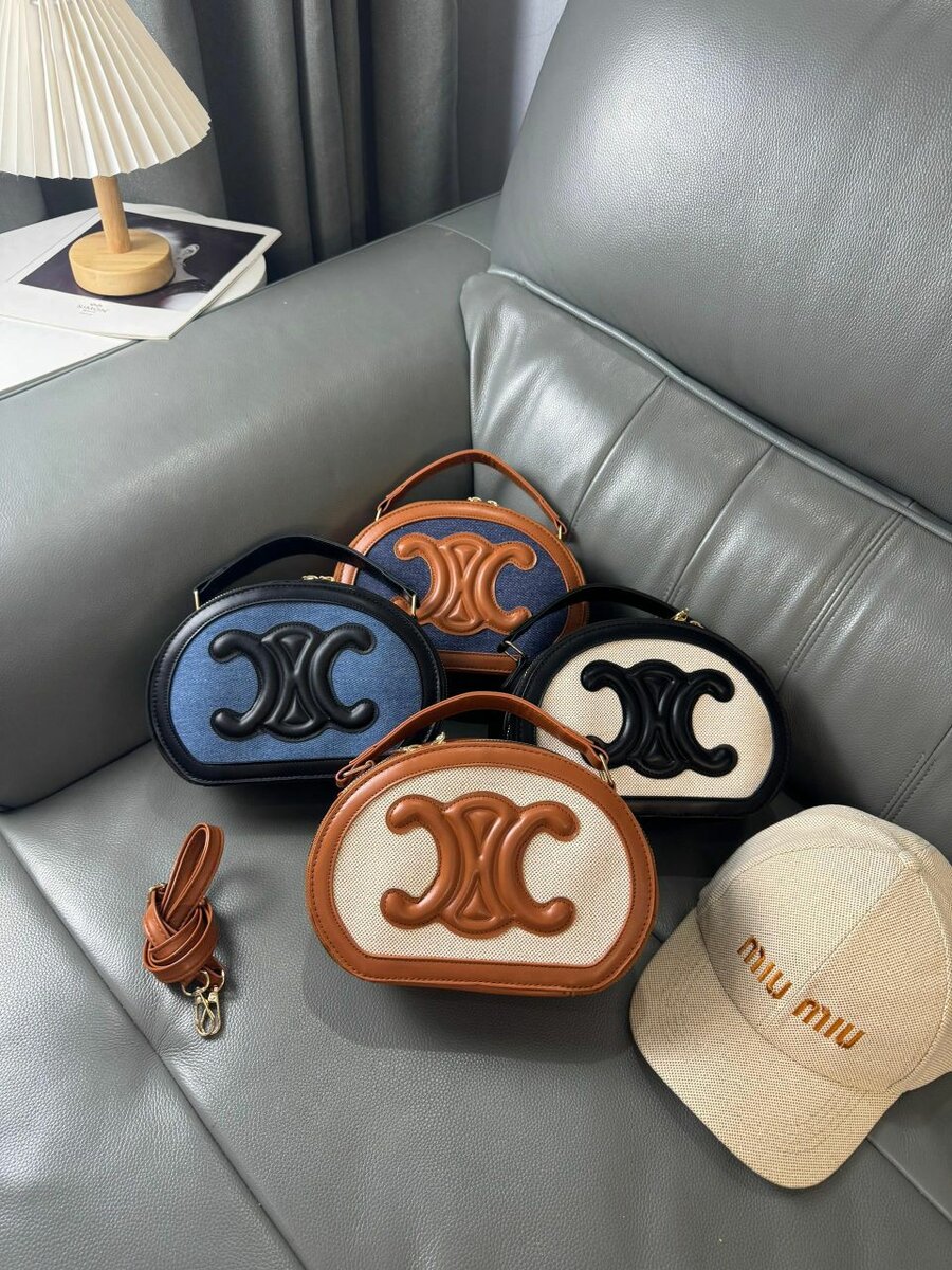 Sac et Casquette Miu Miu