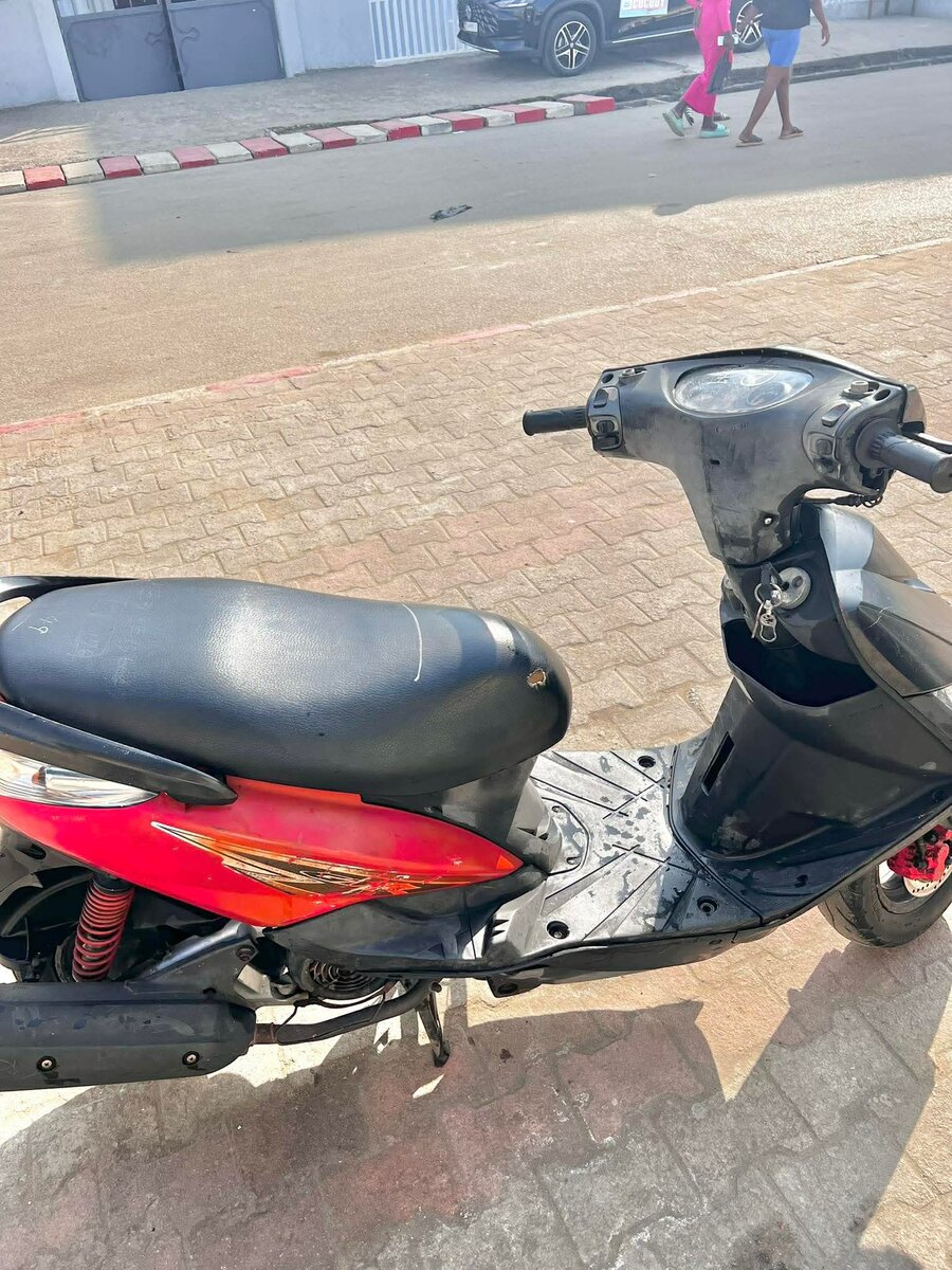 Scooter urbain moderne