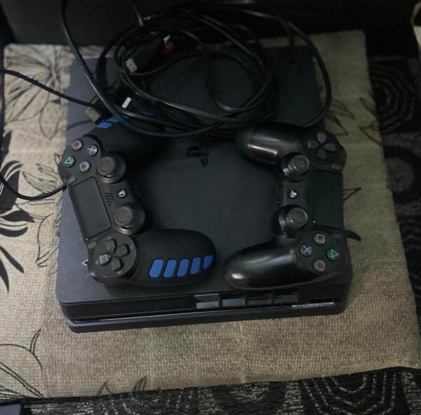 Console de jeu Sony PS4