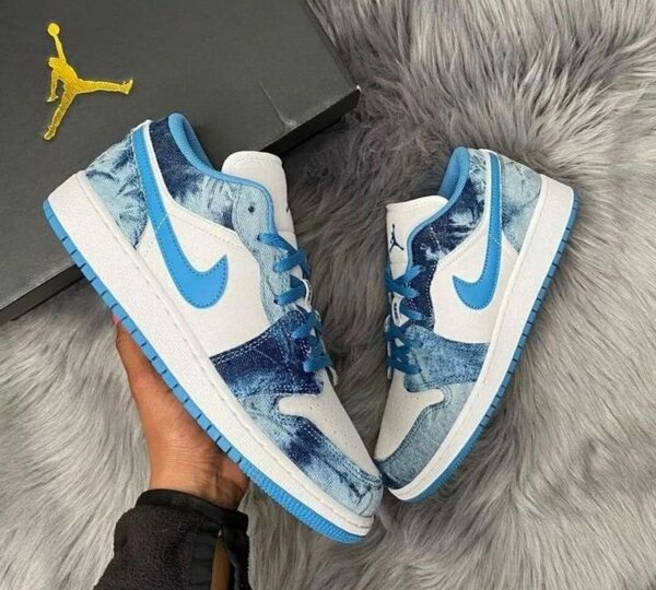 Baskets, Nike, bleues et blanches