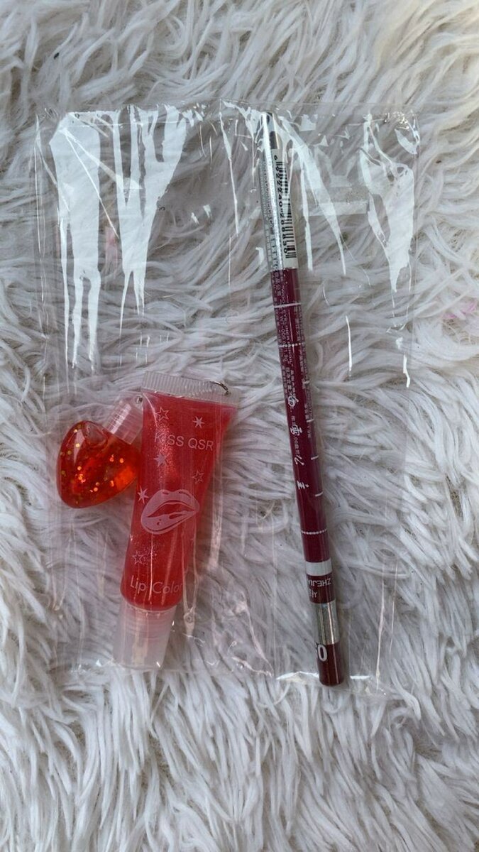 Brillant+crayon à lèvres