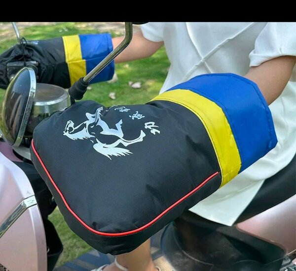 Продаю новые перчатки  вода отталкивающая очень теплый