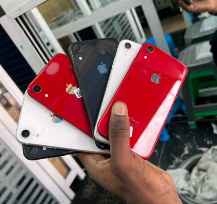 iPhone Reconditionné Gris, Rouge