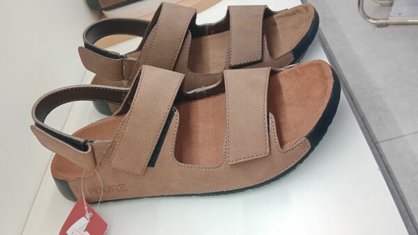 Sandal