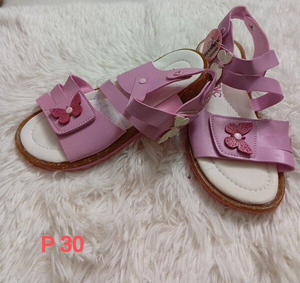 Sandales roses fille papillon